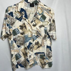 Erika Petite Short Sleeve button down. Travel theme. Size Medium Petite